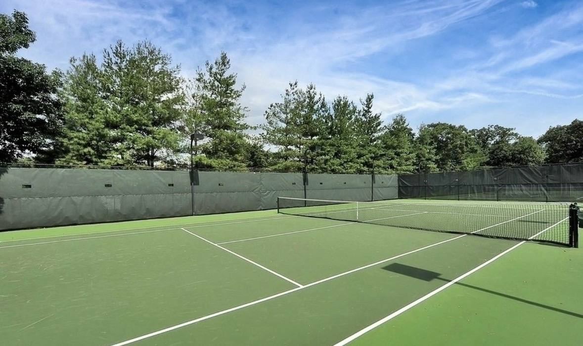 Horizon House tennis courts